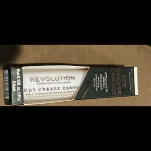 Revolution cut crease canvas